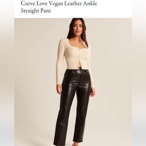 Abercrombie - Curve Love - Vegan Leather Ankle Straight Pant - 33Long
